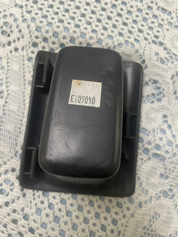 Chevy Cavalier Pontiac Sunfire 1995-05 consola central Cubby Pocket 22602602 bonito Foto 3 de 3