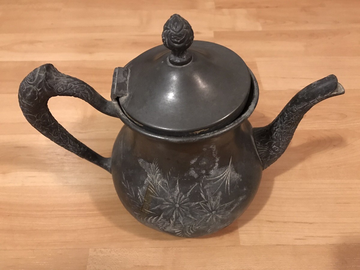 Etched Floral Coffee Or Teapot Brooklyn Silver CO Quadruple Plate