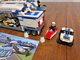 LOT OF 4 LEGO CITY POLICE COMMAND CENTER  7743 WITH SETS 7287, 7286, & 7741
