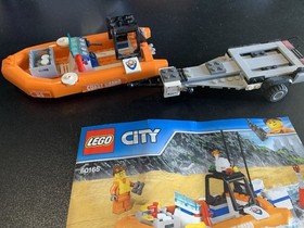 LEGO  City: Coast Guard: 60165 Boat & Trailer Build