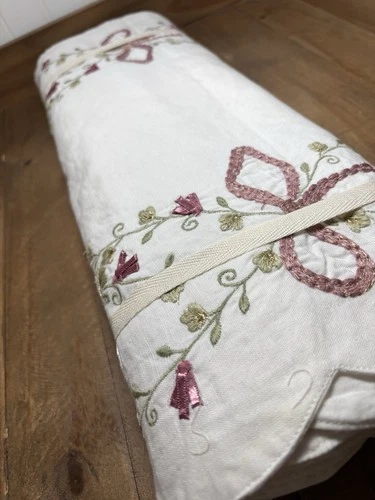 Pottery Barn LoveShackFancy Embroidered Bow Table Runner - Thumbnail 2