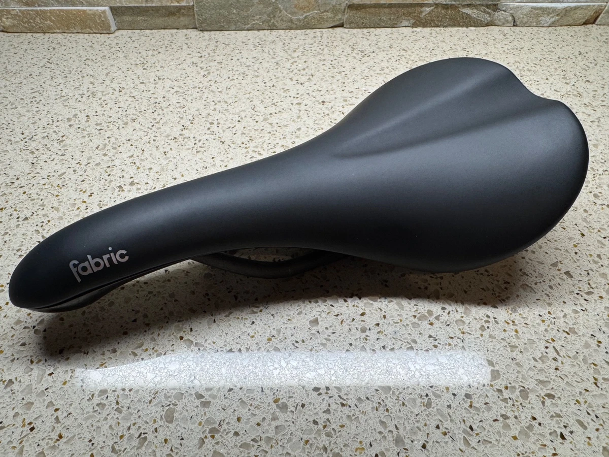 Fabric Scoop Ultimate Radius Carbon Base 7x9mm Carbon Rails Saddle