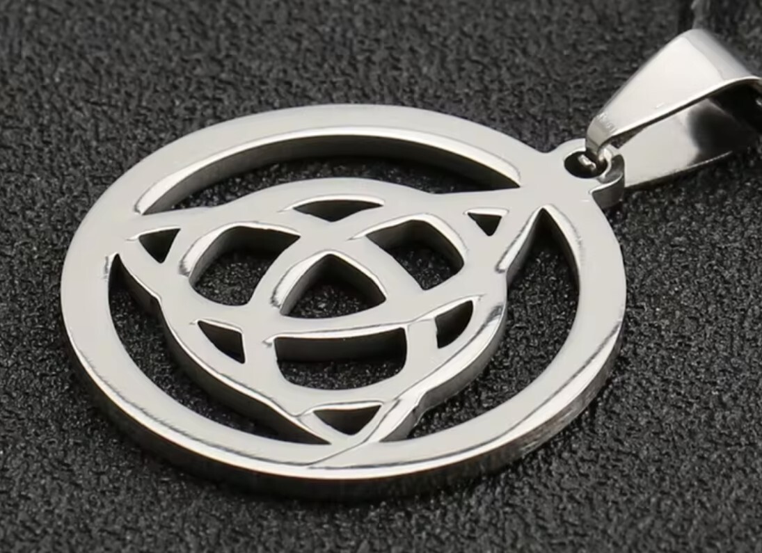 Yongkan Irish Knot Pagan Wheel Necklace – Stainless Steel Triquetra Pendant For Men & Women - View #4