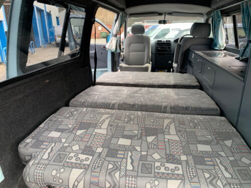 TOYOTA HIACE 2.5 DIESEL 2/4 BERTH HITOP CAMPER VAV - Picture 11 of 17