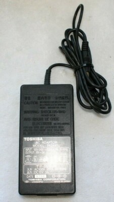 Original Toshiba AC Adaptor PA2450U - Netzteil - Power Supply - 15V - 3A