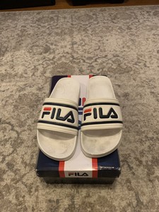 fila slides size