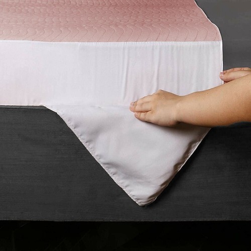 ComfortCare Children's, Toilet Training Sleep Mat, medium 90 x 90 cms with tucks - Picture 3 of 8