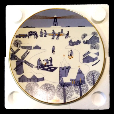 Arabia Finland 1980 Christmas Plate by Raija Uosikkinen ORG. PKG.