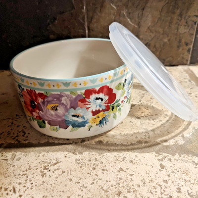Pioneer Woman Stoneware Food Storage Container Sweet Romance with Steam Lid