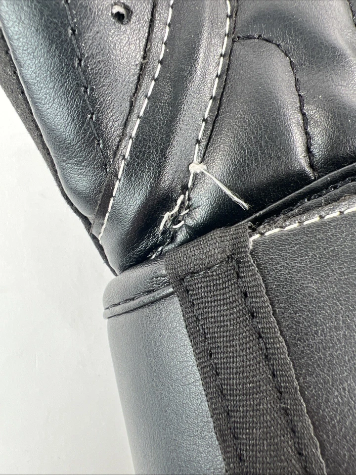 Everlast Protex Boxing Gloves Black White - Read - Image 3 of 4