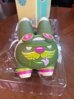 置物 WYxBW HARIKO FIGURE Wasted Youth Kidrobot NYCC EXCLUSIVE YANKEE PIG DOG: BIOLOGICAL WARFARE 2011