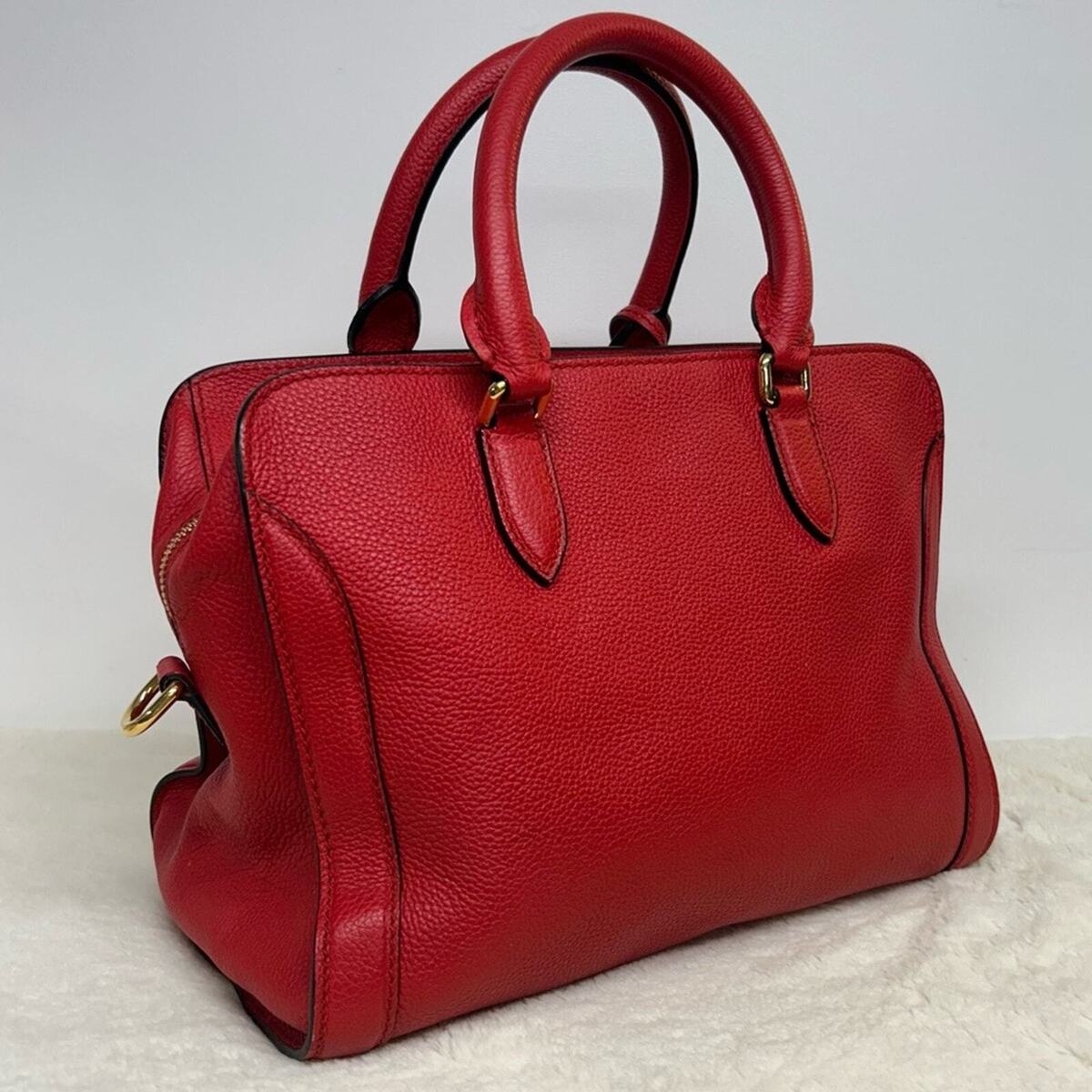 Alexander McQueen Skull Lock Padlock Satchel Purse Pebbled Alexander McQueen Skull Lock Padlock Satchel Purse Pebbled
