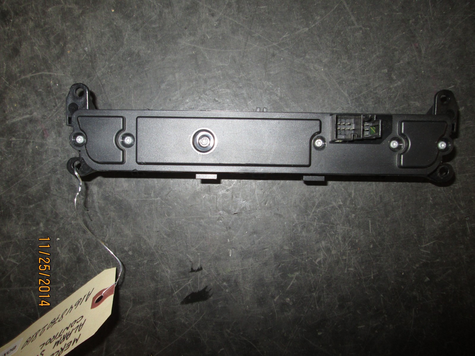 MERCEDES ML,GL ALARM SUSPENSION SEAT CONTROL #A1648702810 BOX 
