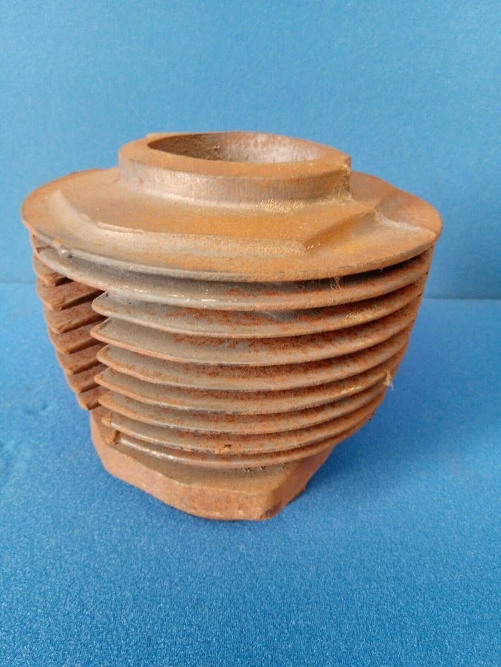 Cilindro de hierro fundido BMW R50/2 o R60/2 sin mecanizar NOS reproducción Foto 3 de 4