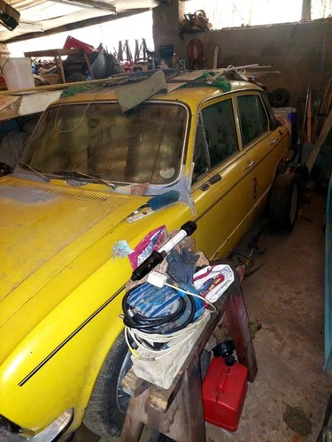 T reg Triumh Dolamite 18/50 HL and a Grantura Plastics Ltd YAK for restoration. - Picture 1 of 24