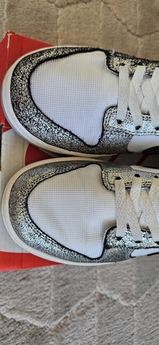 Nike Dunk Low Golden Gals Metallic Silver/White Sneakers DO5882-001 - Size 9W - Picture 10 of 11