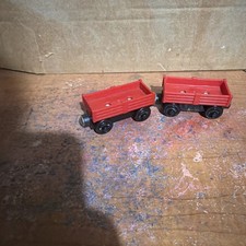 2x Fisher-Price Thomas Wooden Railway Train Red Cargo Cars Trucks Wagons CBN22