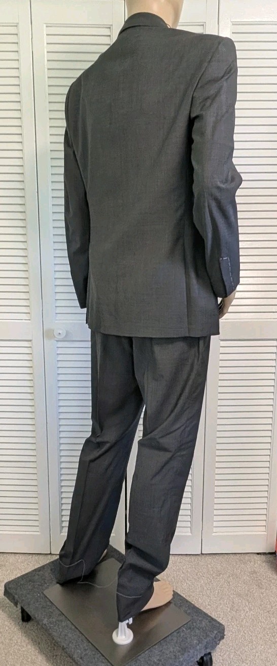 Ralph Lauren Purple Label Hand Tailored Gray Suit Wool 35W 42R Micro Pattern image 3