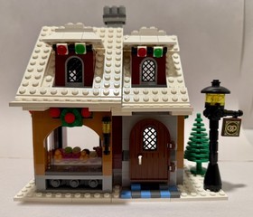 Lego Winter Village Bakery 10216 - Retired - Mostly Complete, read description