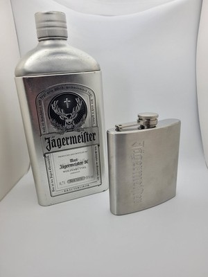 Jägermeister Flachmann und Jägermeister Metall Flaschenhülle