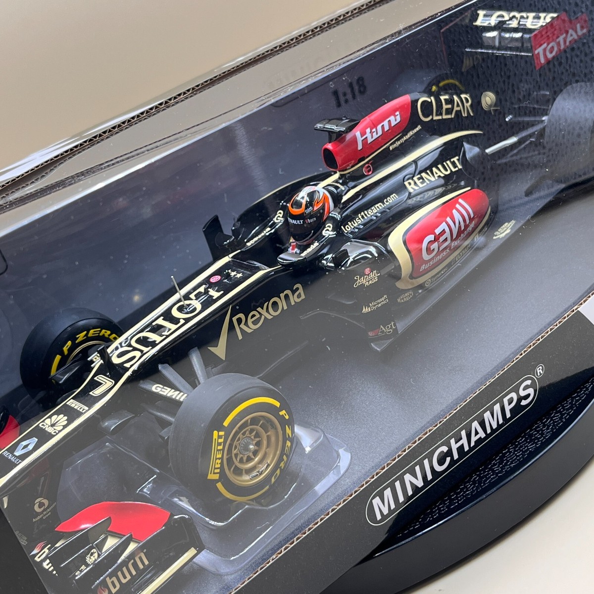 1/18 minichamps LOTUS RENAULT show car