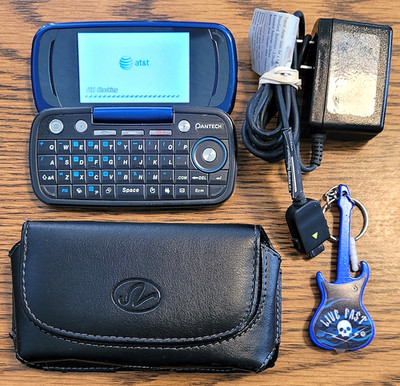 Pantech Impact P7000 - Blue and Silver ( AT&T ) Very Rare Keyboard Phone - READ