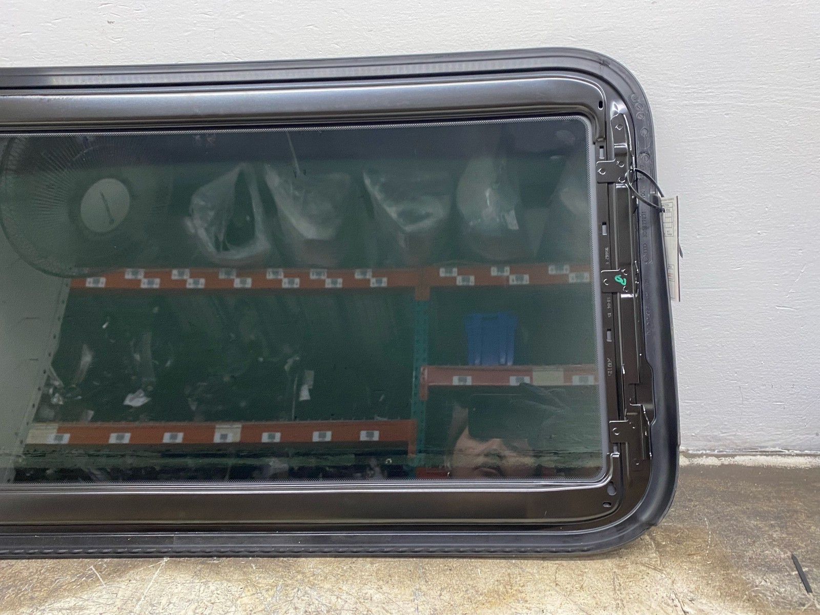 2013-2019 BENTLEY FLYING SPUR OEM SUNROOF GLASS WINDOW ASSY W/PRIVACY TINT
