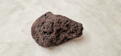Lavastein Kristall Natur 6,5 cm 