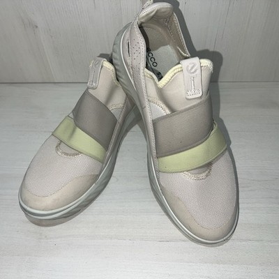 Women's ECCO S.T.1 Lite  Limestone Slip-On Comfort Sneakers Size 8-8.5 (EU 39)