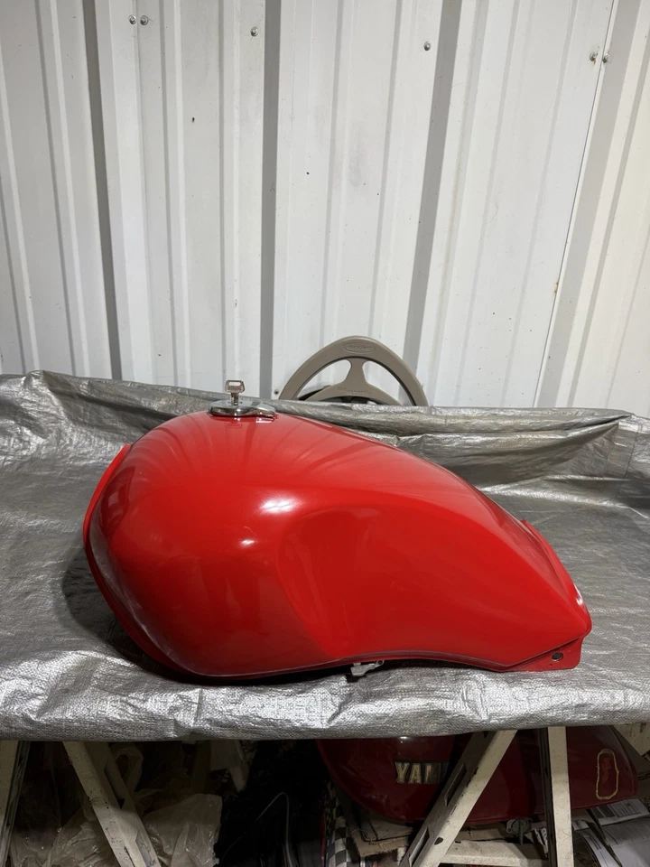 1982 年雅马哈 XJ750 XJ 750 SECA 原始设备制造商燃气油箱 15R-24110-00-6G — 第 2/4 张图片