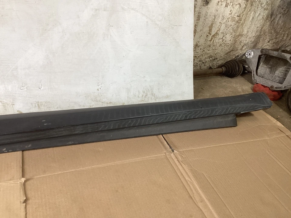 Левая боковая юбка со стороны водителя для Mercedes-Benz GL450 2007-2012 годов выпуска от оригинального производителя - Изображение 4 из 4