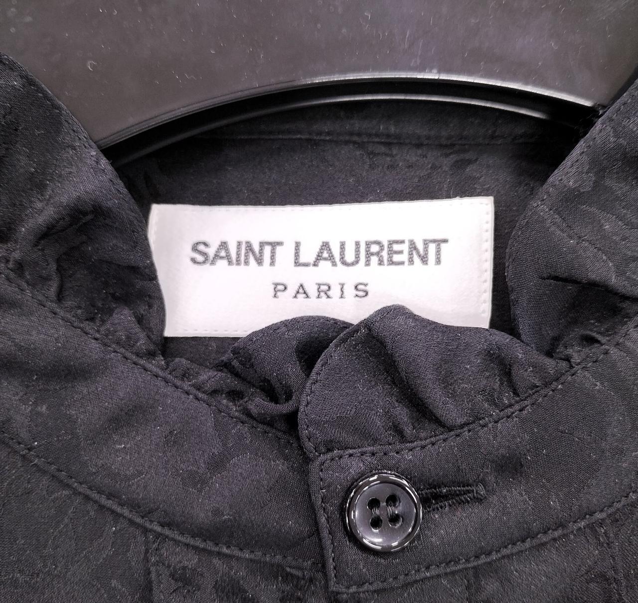 688471 Y2E32 Yves Saint Laurent KQQ71
