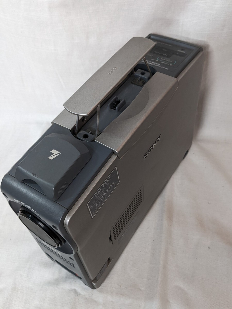 Rare Vintage SONY CPJ-A300 LCD Projector w/ Laser Link & Box