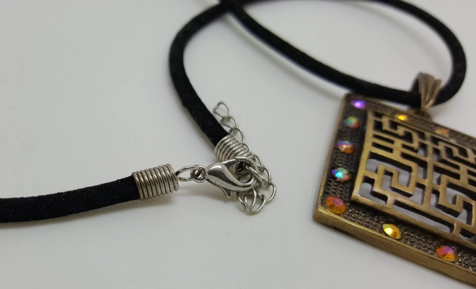 Juego de 3 collares colgantes de latón antiguos hechos a mano de cuero negro se envía desde EE. UU. Foto 4 de 4