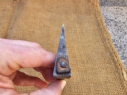 CURIOSO PEQUEÑO MINI ANTIGUO HACHA BARBUDA FORJADA A MANO HACHA TOMAHAWK DE COLECCIÓN - Imagen 9 de 16