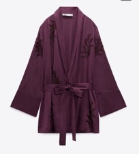 ZARA CINTURA APERTA LEGATA KIMONO RICAMATO CON PERLINE VIOLA TAGLIA M 2731/297  