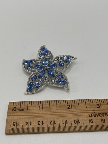 Vintage 1960’s Sarah Coventry signed beautiful blue rhinestone starfish broach - Picture 4 of 4