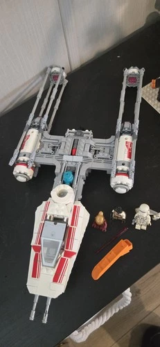 LEGO Star Wars Y-Wing Starfighter Complete Set with Minifigures and Accessories