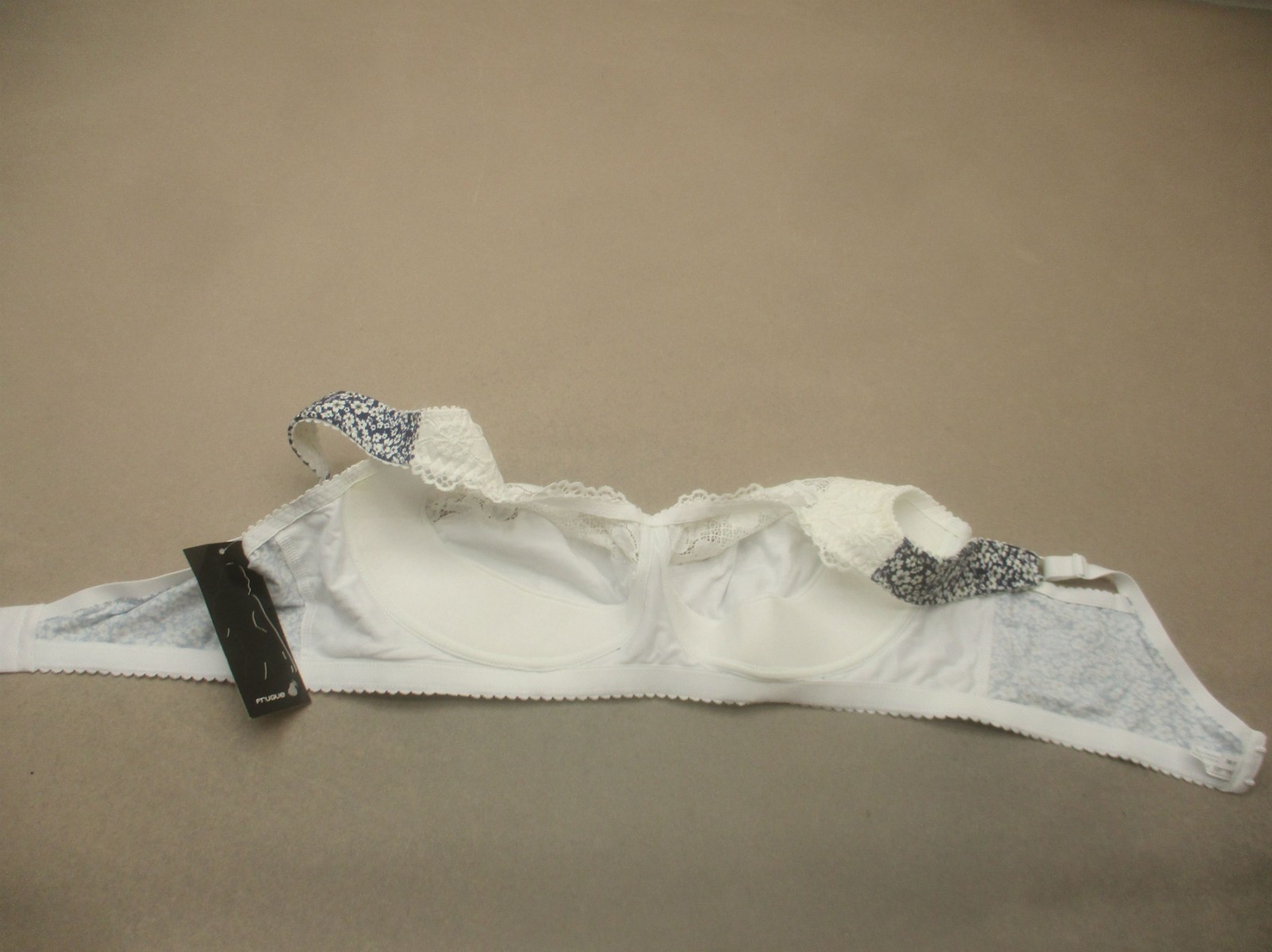 NWT 42DDD Frugue Womens Floral Lace Unlined Wireless Back Closure Demi Bra 10Q