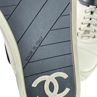 CHANEL COCO Mark White & Black Leather Low Top Sneakers 37.5 - 7.5