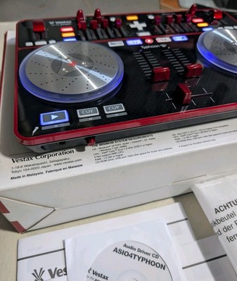 Vestax Typhoon DJ Mixer Controller mit Software Virtual DJ TOP 