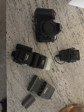 Nixon D300 Sunglasses with Nikor 60mm and 18-200mm Lenses, Case, and Batteries