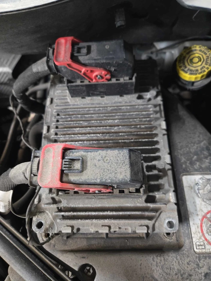 Módulo de control del motor usado (ECM) se adapta a: Jeep Compass 2015 módulo de control electrónico Foto 2 de 4