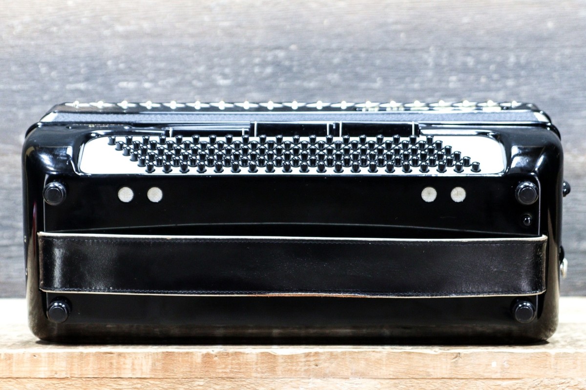HOHNER 41鍵 120ベース ATLANTIC Ⅳ N DELUXE Hohner Atlantic IV DeLuxe with Kent Pick-Up 120-Bass Piano