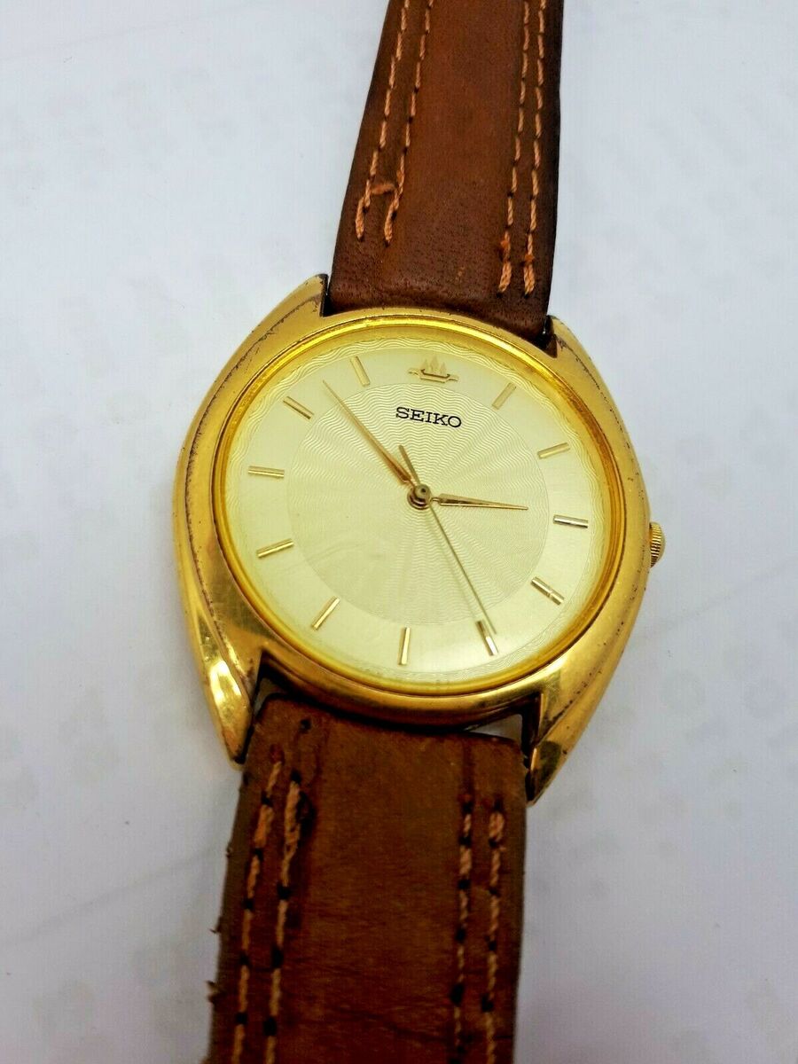 SEIKO セイコー　腕時計　レディース　V701-2C00