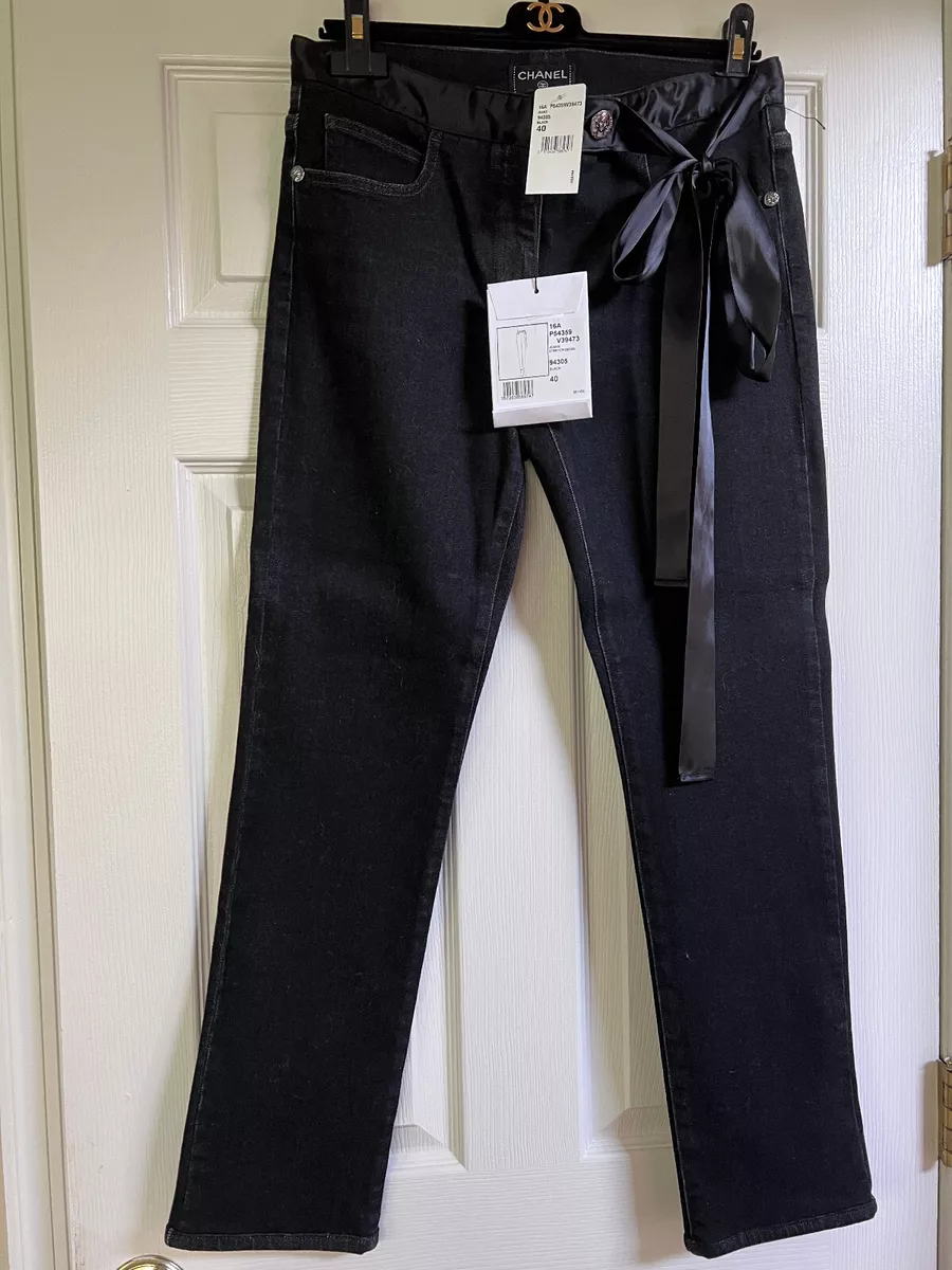 Chanel 16A PARIS-ROME NEW TAGS Black Jeans with CC logo button and BOW  FR40-FR38