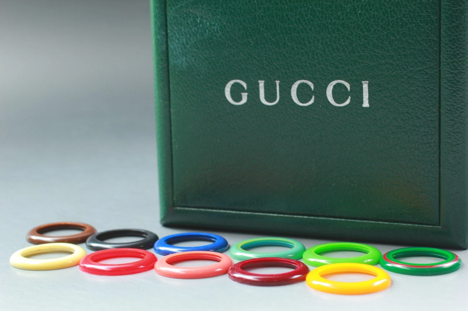?GUCCI Change Bezel 11/12,2 Cadran Anneaux Seulement 11 Couleurs Montre Femme Du JAPON