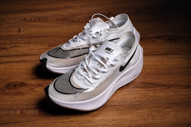 nike lunar skyelux white