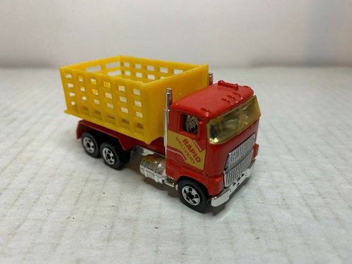 HOT WHEELS #????  Ford C.O.E. Stake Body Truck  "Red & Yellow"  H.O. 1;87 - Afbeelding 1 van 1