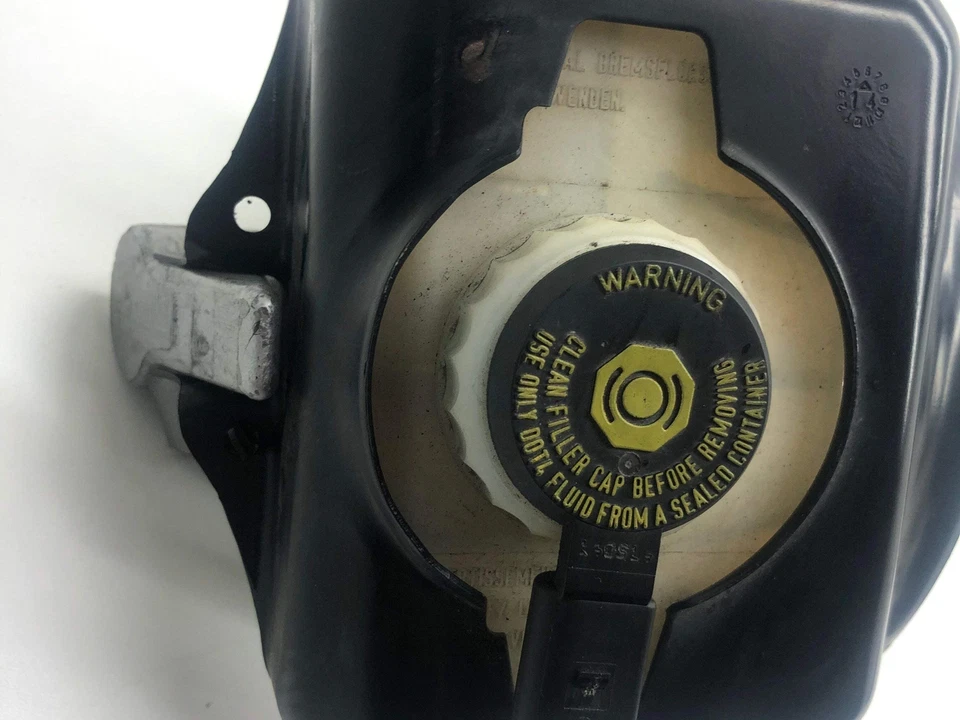 Audi RS4 B8 freno cilindro maestro 2014 A4 Foto 2 de 4